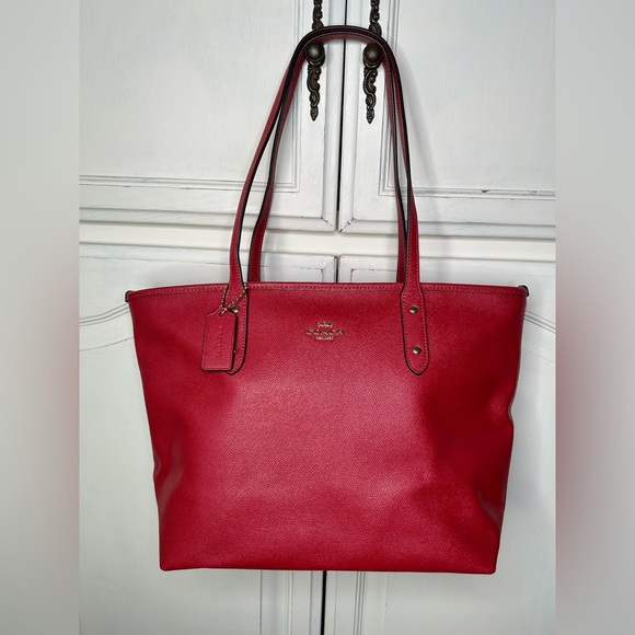 Coach Handbags - Coach Scarlet Leather Tote